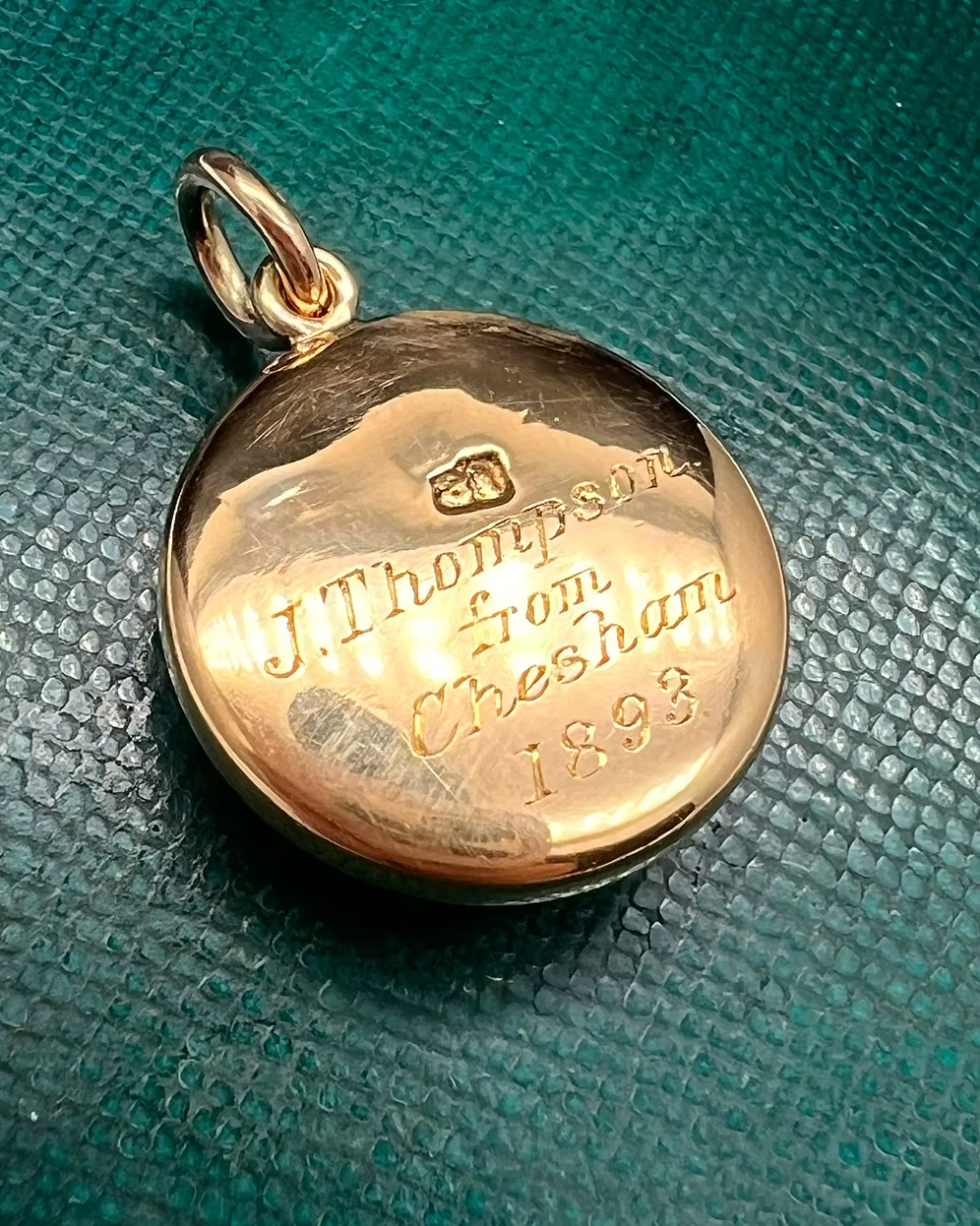 Racehorse Essex Crystal Pendant