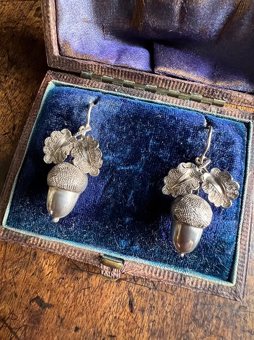 Victorian Acorns