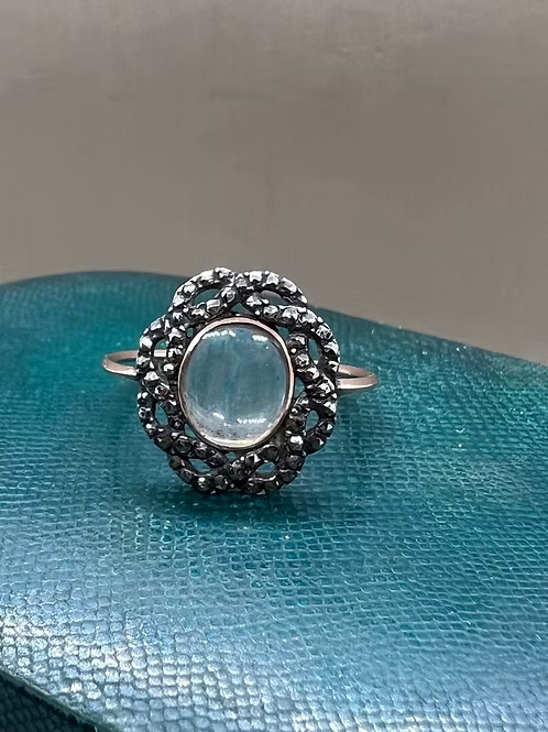 Ribbon Border Locket Ring c.1760