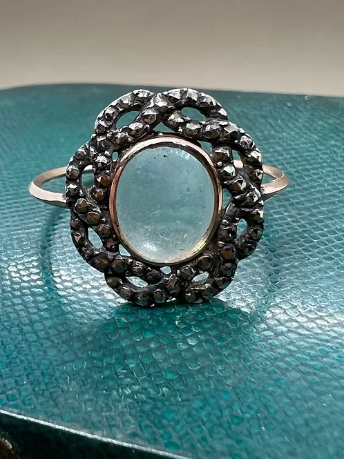 Ribbon Border Locket Ring c.1760