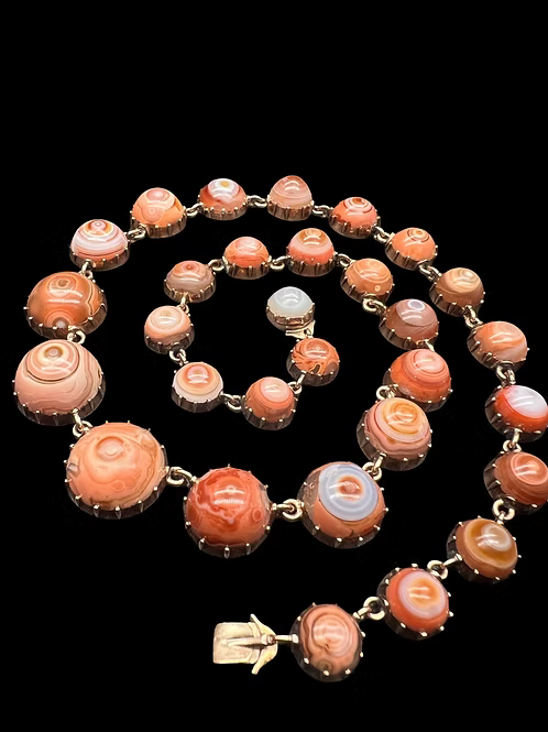 Georgian Agate Rivière
