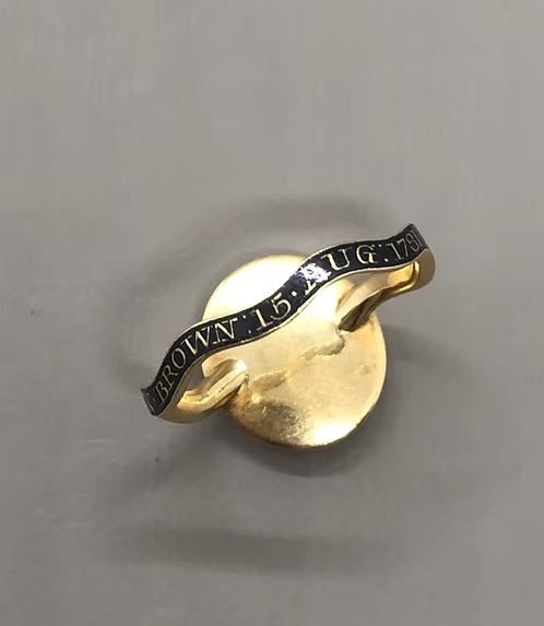 Sepia Urn Wavy band 1781