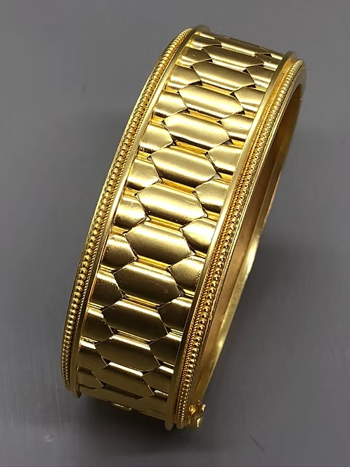 Basketweave Victorian 15carat Gold Cuff
