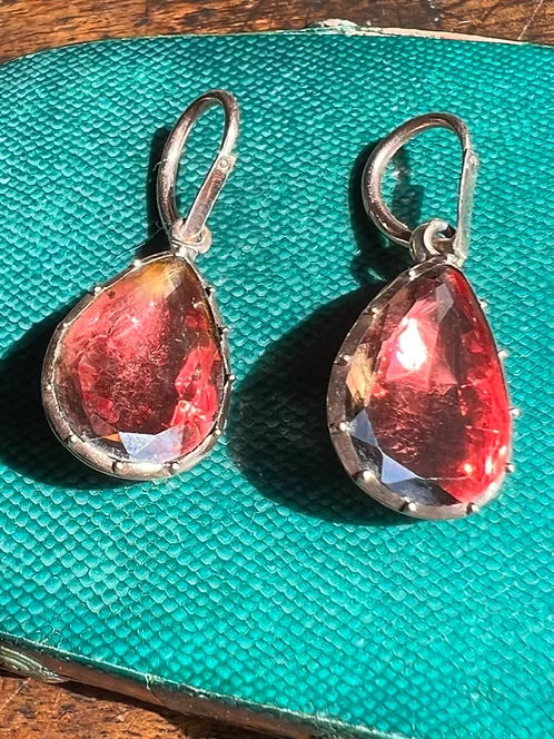 Georgian Foiled Quartz Drops