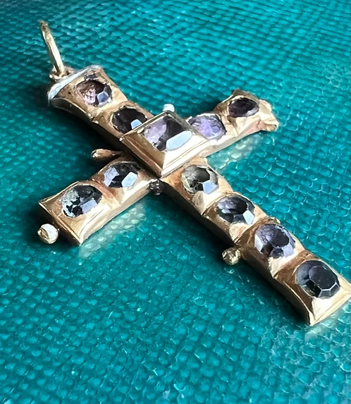 c17th Amethyst and Enamel Cross