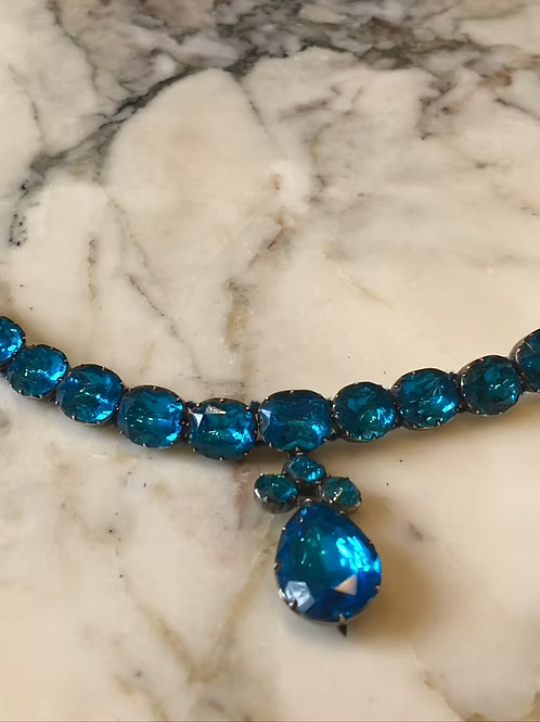 Electric Blue Paste Collar