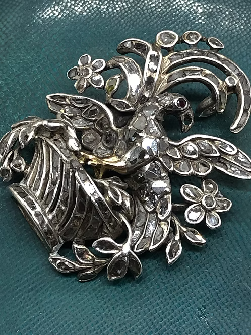 Rococo Diamond Bird