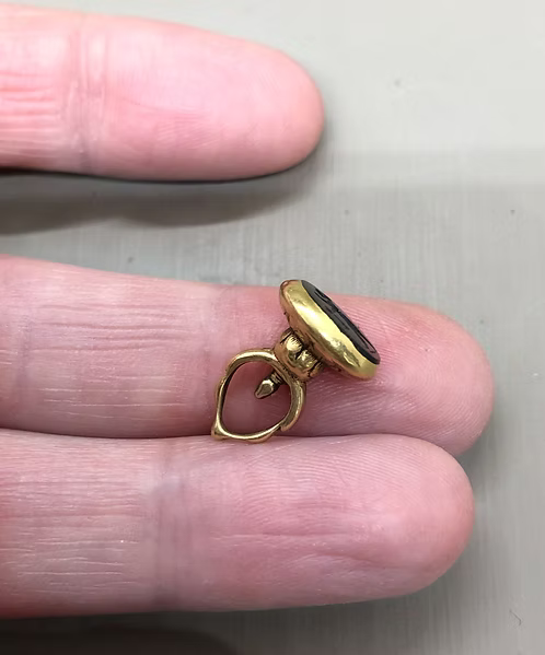 Neoclassical Miniature Seal