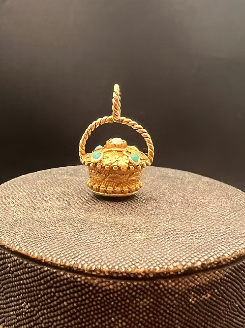 Georgian 2 Colour Gold Basket Charm