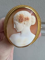 Venus d'Arles Cameo