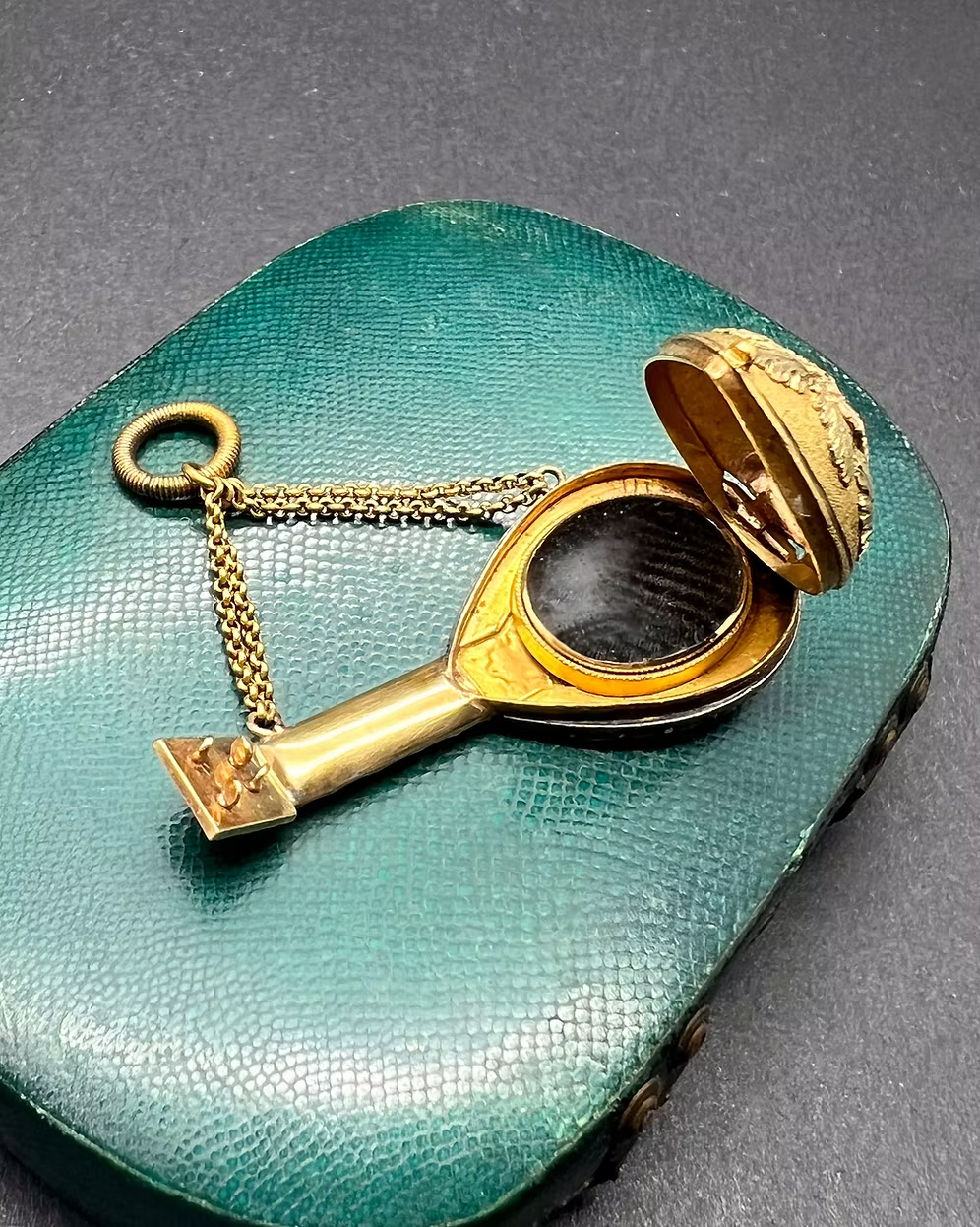 Georgian Mandolin Pendant