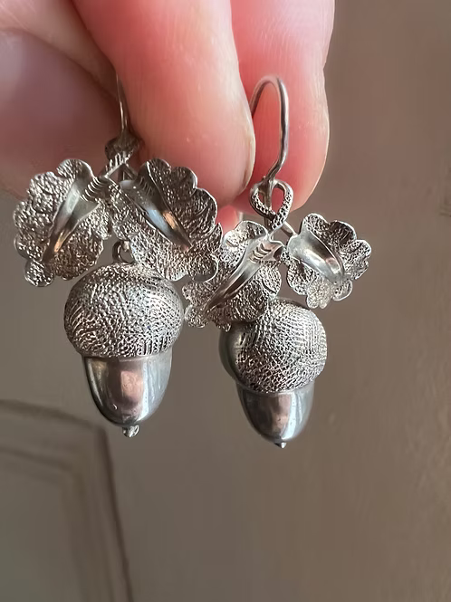 Victorian Acorns