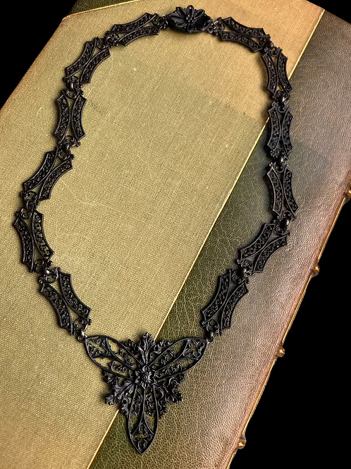 Berlin Geiss Necklace c.1820