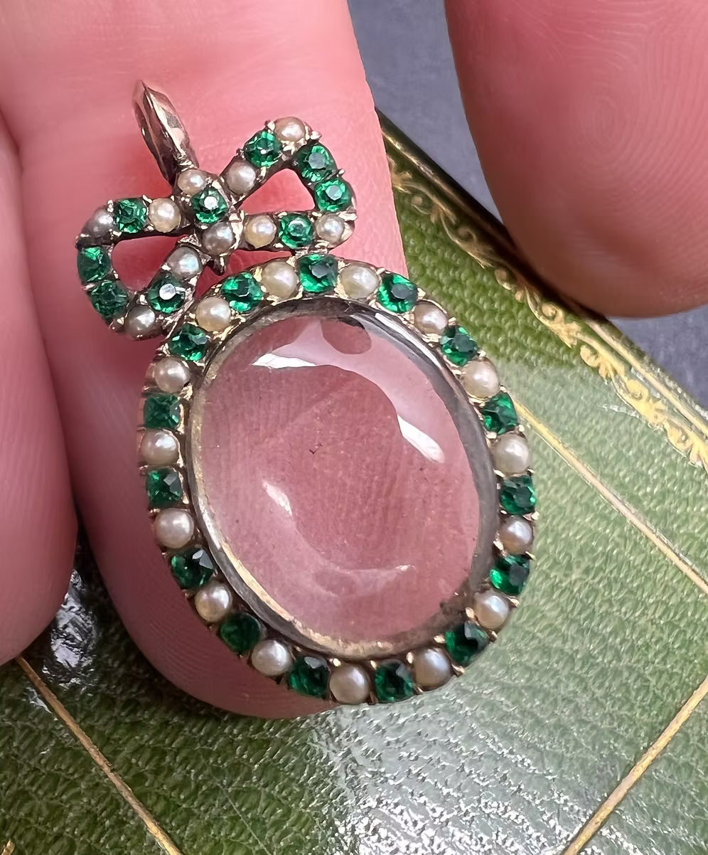 c18th Locket Pendant