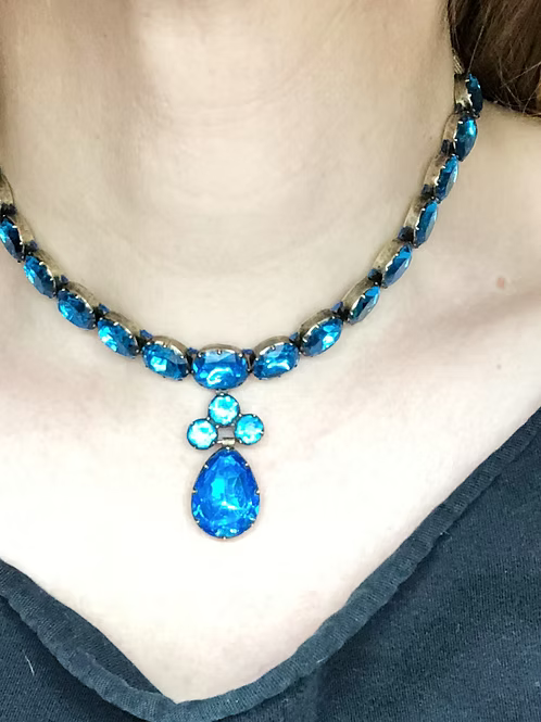 Electric Blue Paste Collar