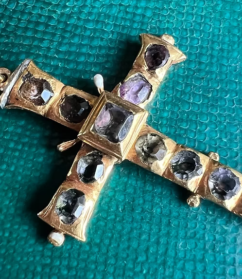 c17th Amethyst and Enamel Cross
