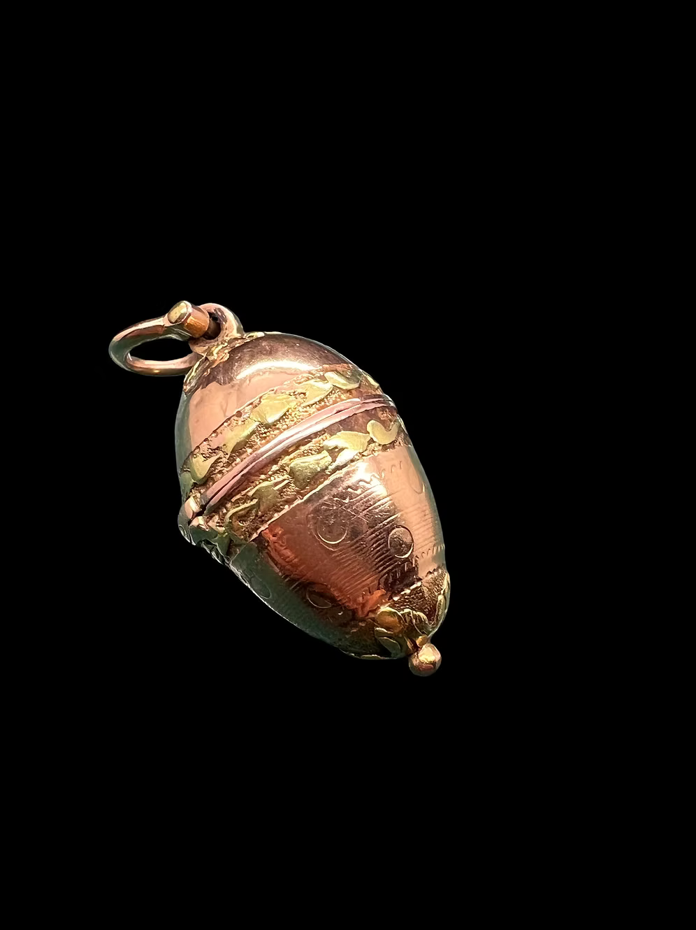 Swiss 2 colour gold Bonbonnière Pendant