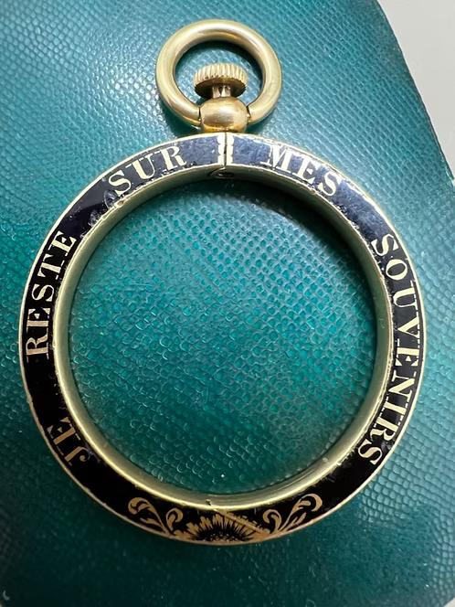 Je Reste Sur Mes Souvenirs