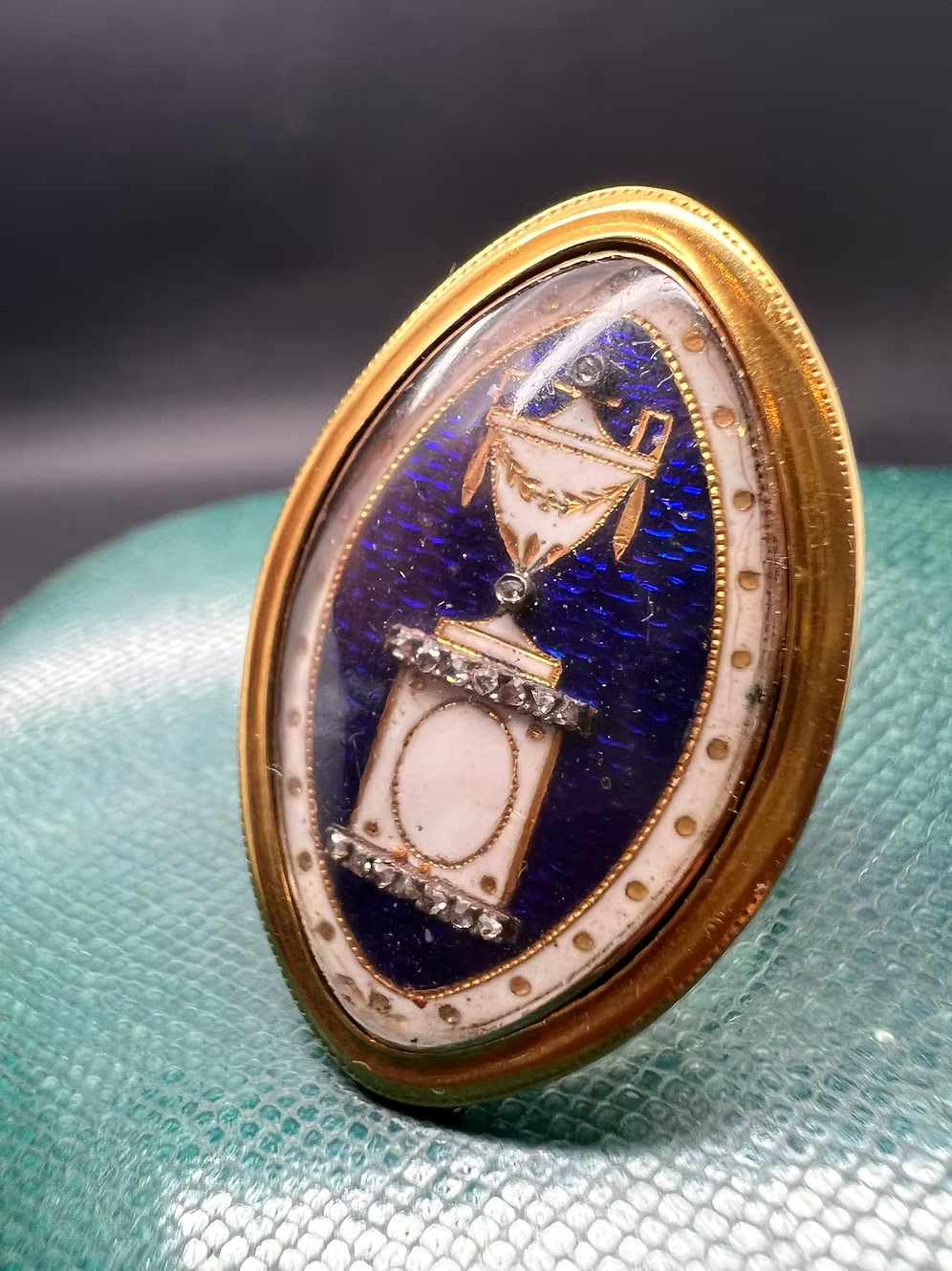 Harriet Box Ring