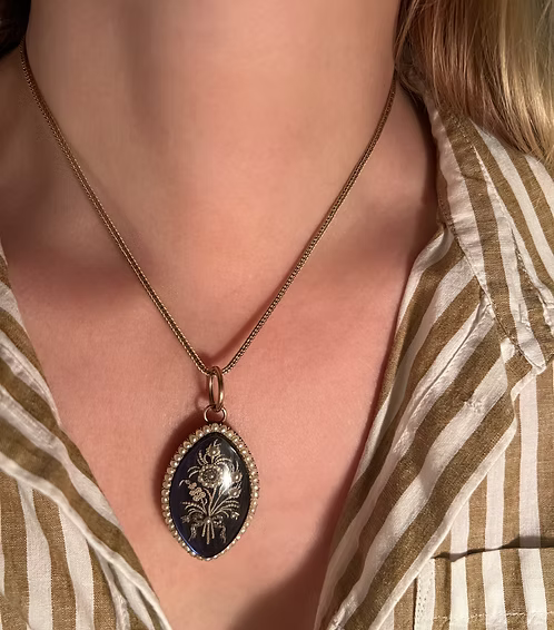 Seedpearl and Diamond Navett