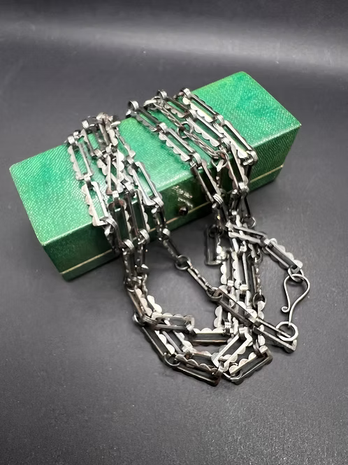 Georgian Steel Guard Chain