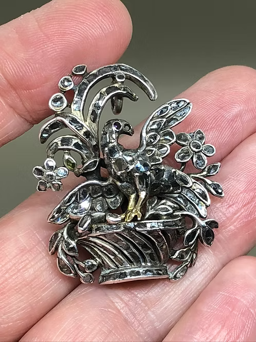 Rococo Diamond Bird