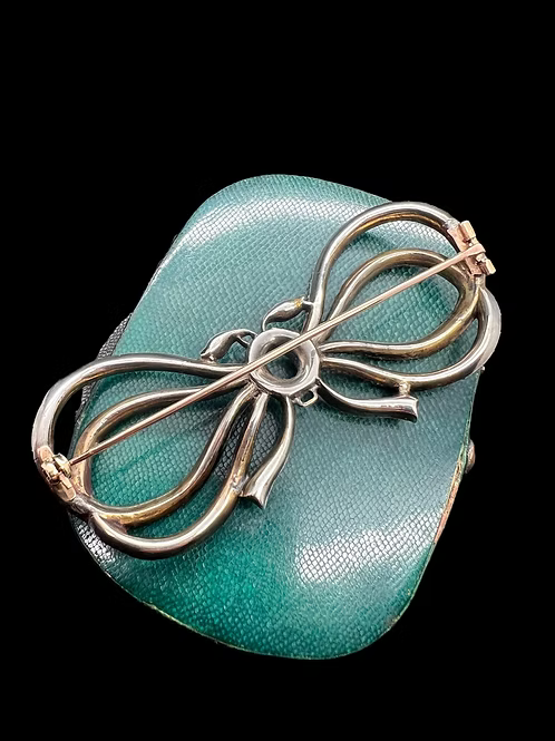 Georgian Garnet Bow
