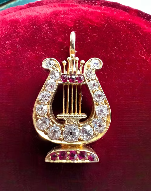 Diamond and Ruby Lyre