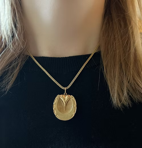 Horseshoe Locket from Olide