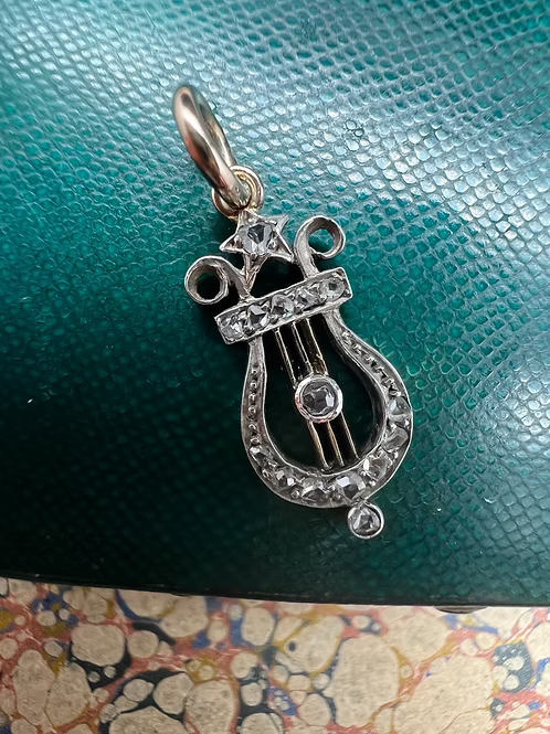 Victorian Rose diamond Lyre
