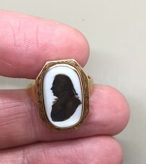 Silhouette Ring