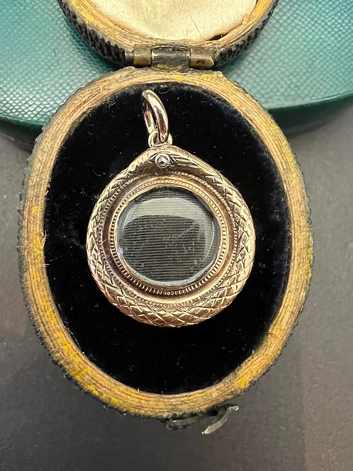 Ouroboros Pendant c.1810