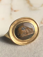 Agate Hare Cameo Ring
