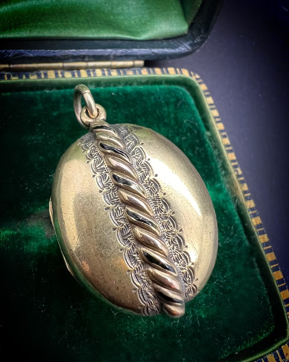 Victorian Rope Twist Locket