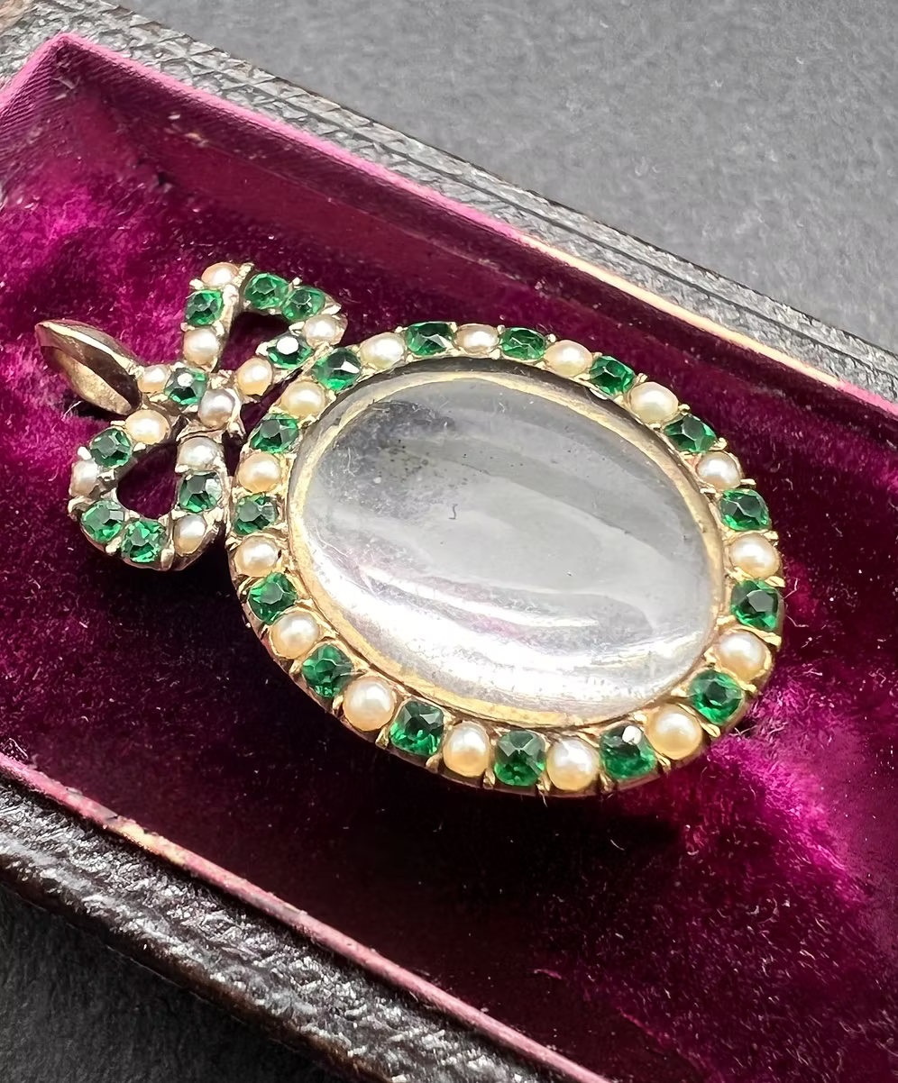 c18th Locket Pendant
