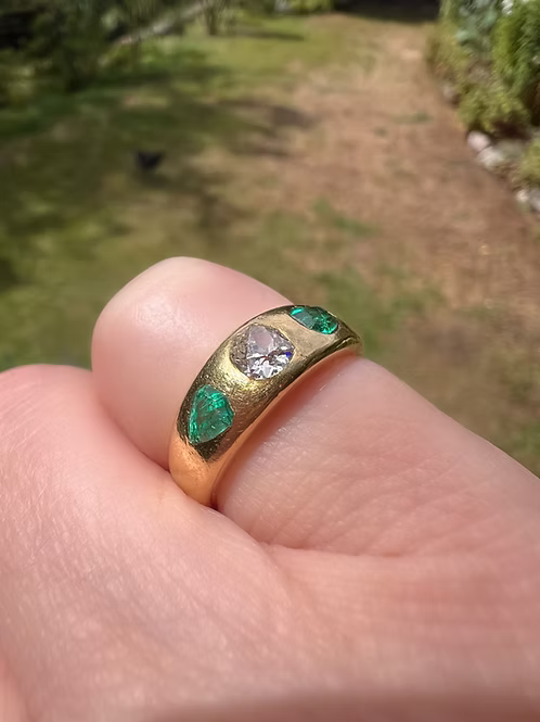 Emerald and Diamond Flush-Set