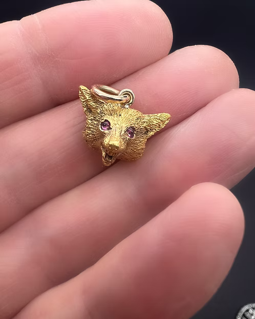 15 carat Fox Pendant