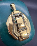 15 ct Victorian Buckle Locket