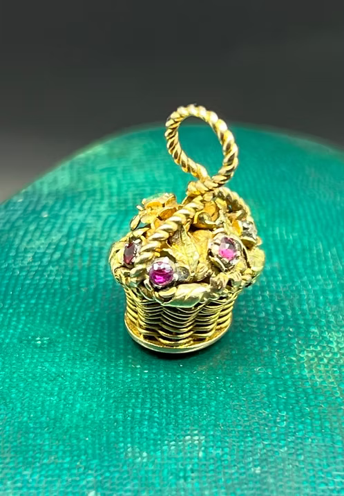 Georgian Regard Basket Charm