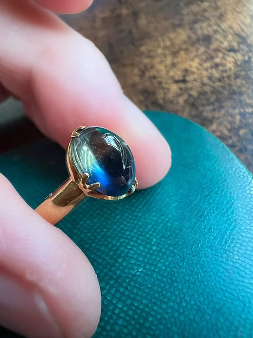 Cabochon Bi-colour Sapphire Ring
