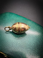 Swiss 2 colour gold Bonbonnière Pendant