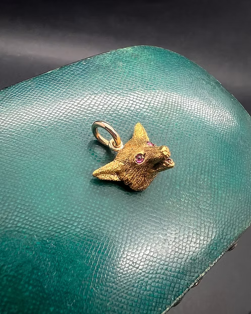 15 carat Fox Pendant