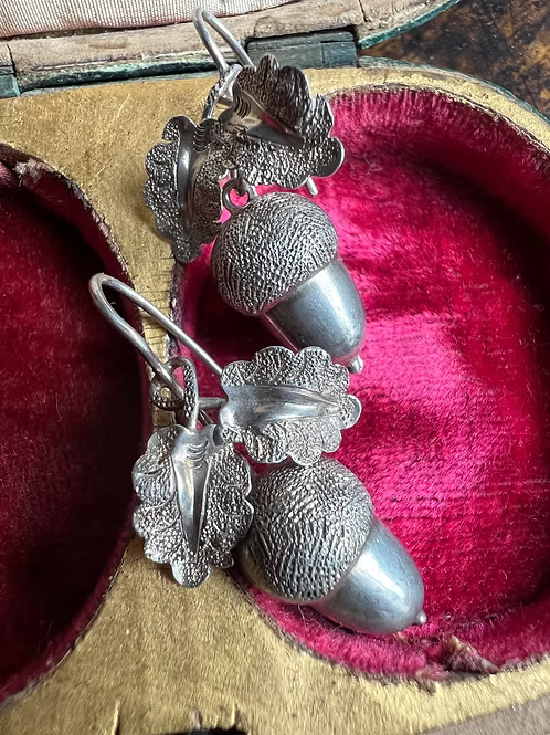 Victorian Acorns