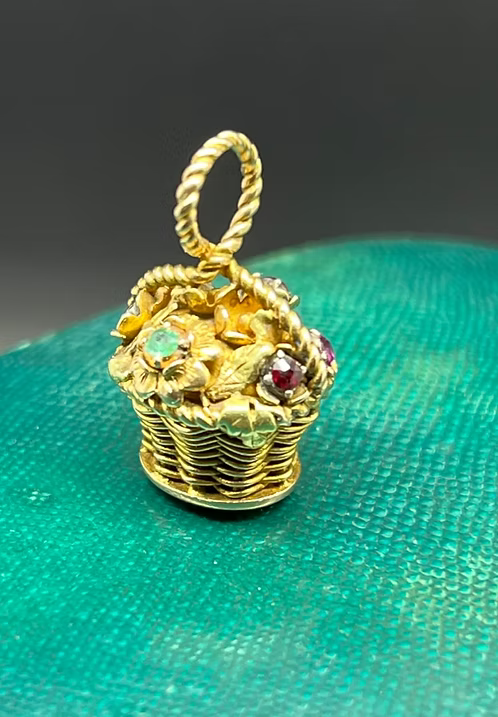 Georgian Regard Basket Charm