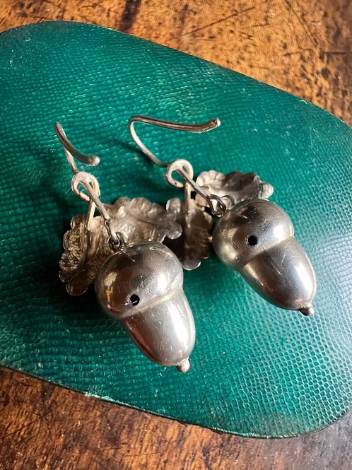 Victorian Acorns