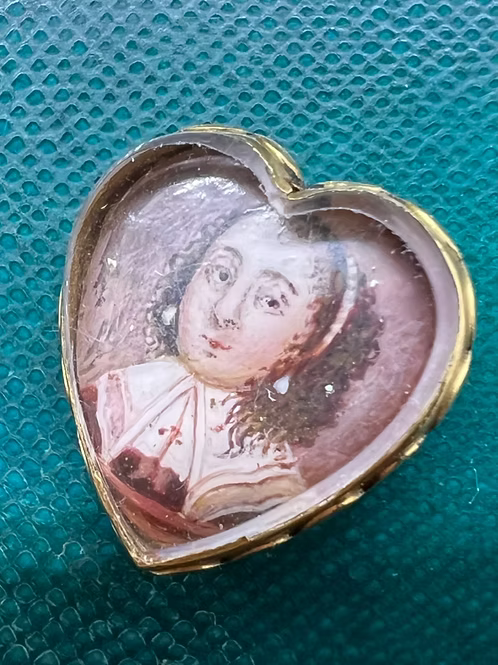 Heart Shaped Stuart Crystal