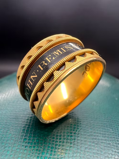Scalloped Mourning band 1813