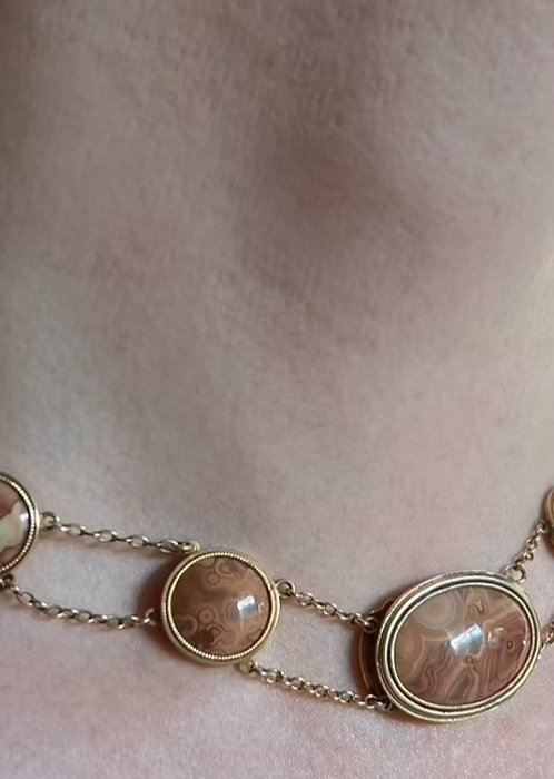 Georgian Specimen Agate Collar