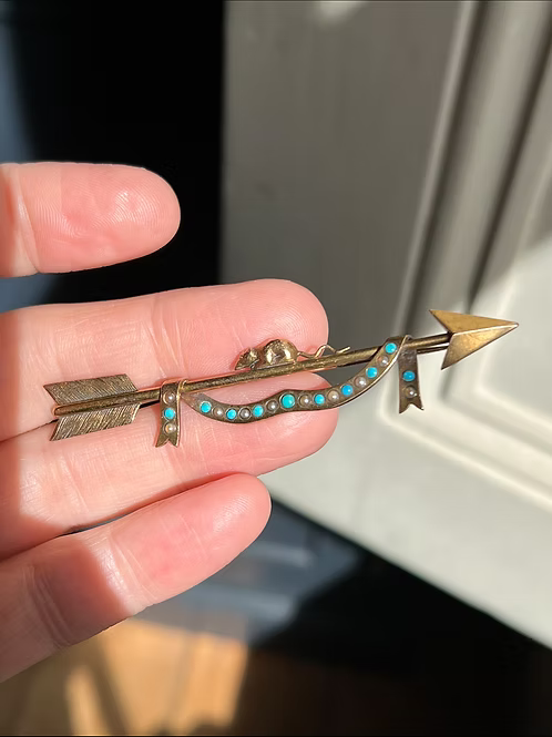 The Arrow and the Mouse