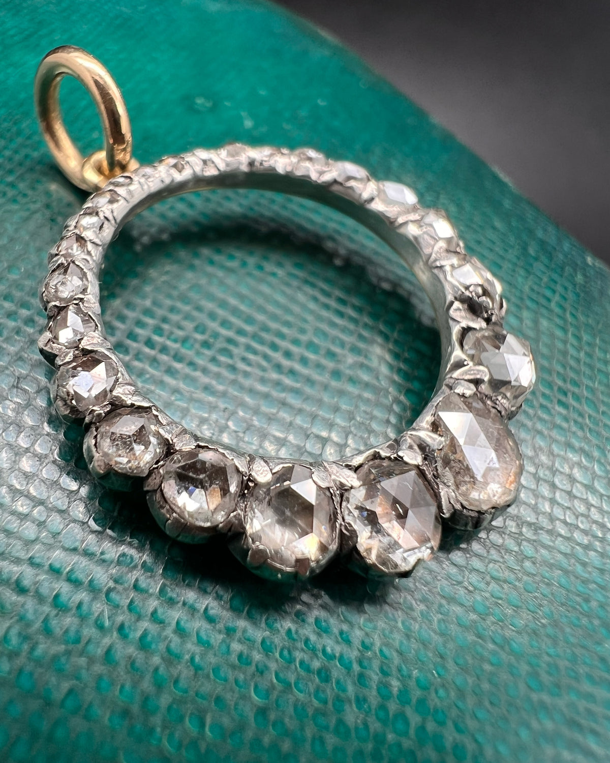 Rose Diamond Circlet pendant